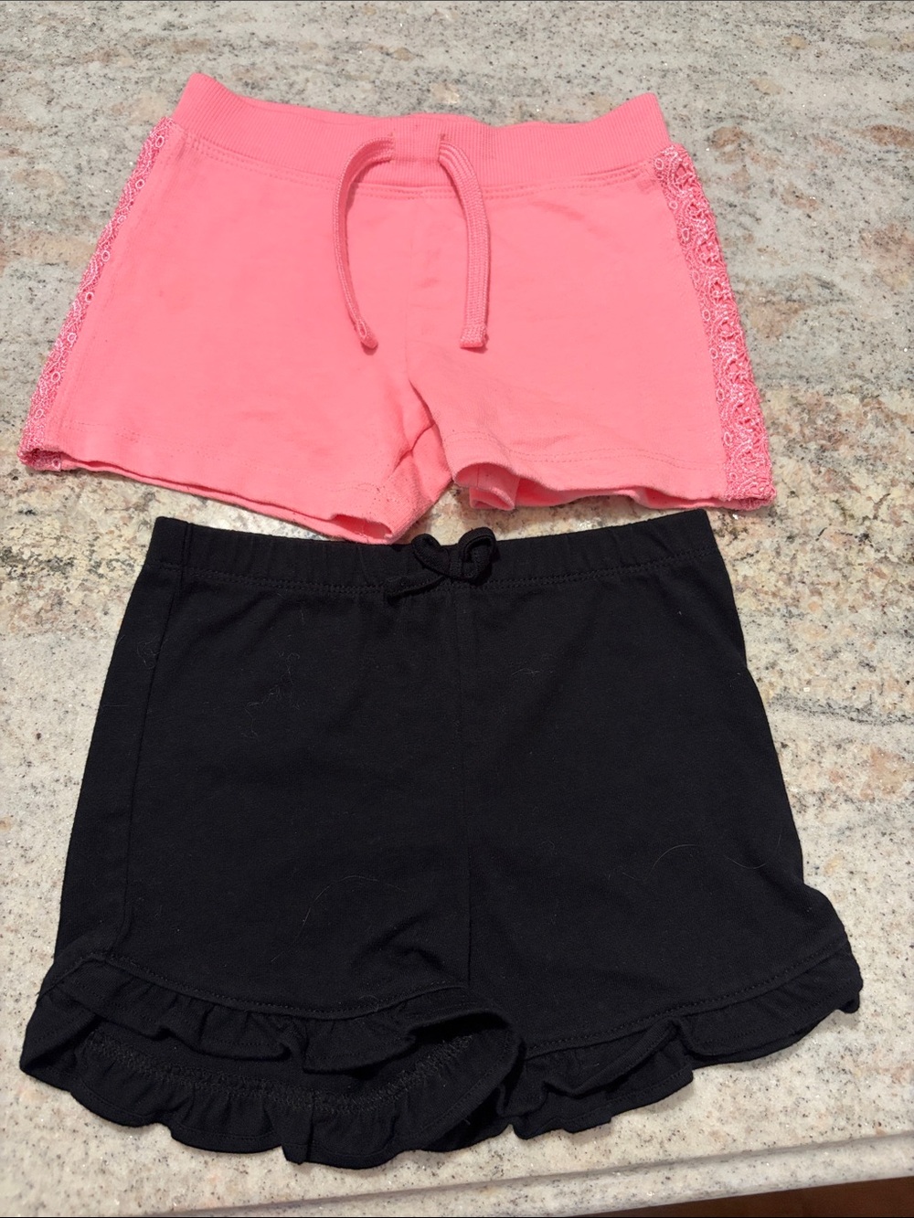 10/$30 Girls' Shorts (2)
